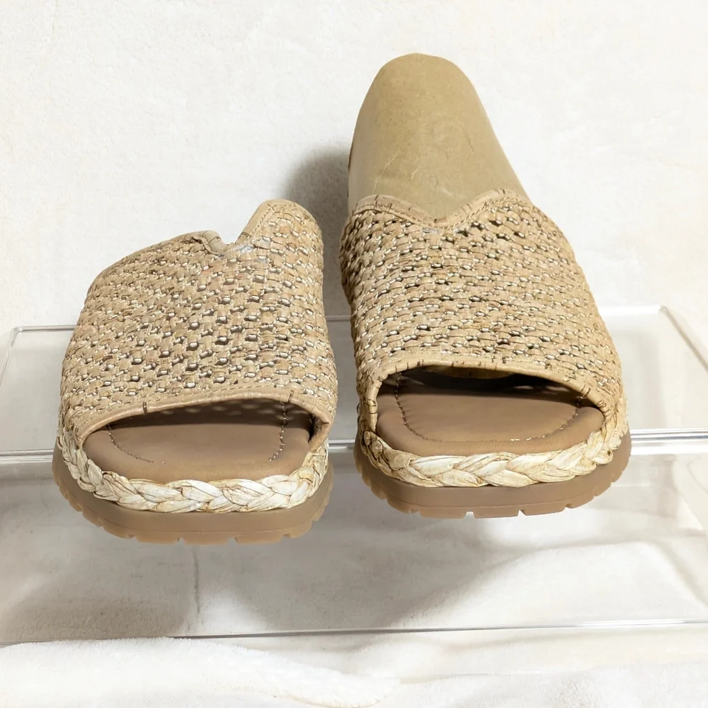 NWOT Baretraps TASMINE Women's Slides Sandals Flat Neutral Resortwear Sz 7 - Picture 4 of 7